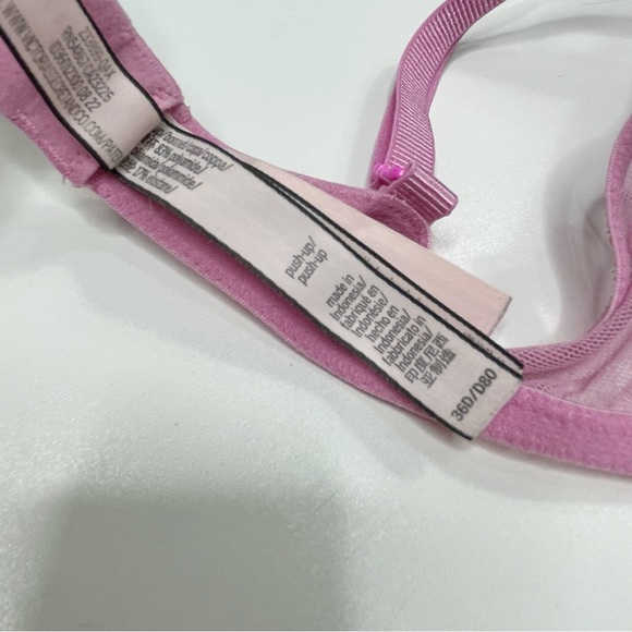 VICTORIA’S SECRET • Pink lace push up bra - Picture 3 of 6